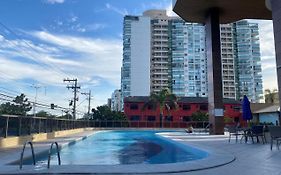 Apartamento aconchegante com vista para o mar